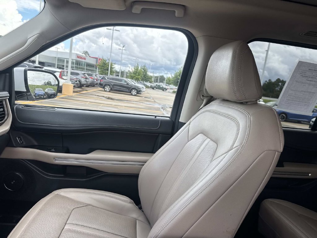 Used 2024 Ford Expedition Max Limited RWD image 23