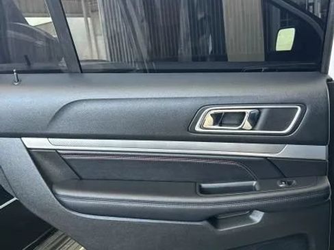Used 2017 Ford Explorer Sport w/ Equipment Group 401A AWD/4WD image 20