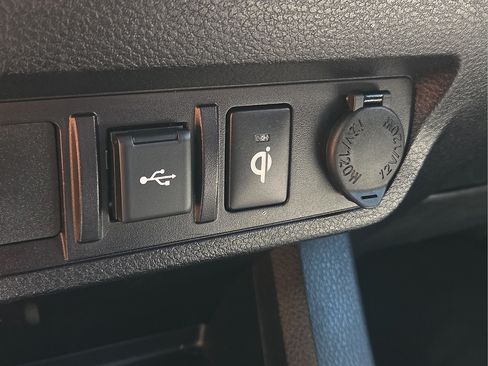 Certified 2023 Toyota Tacoma TRD Off-Road AWD/4WD image 21