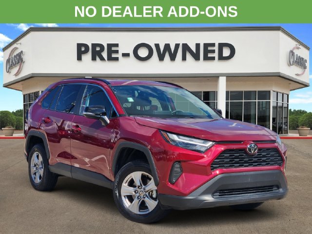 Used 2025 Toyota RAV4 XLE AWD/4WD image 1