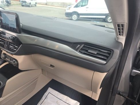 Used 2021 Ford Escape Titanium w/ Class II Trailer Tow Package image 35