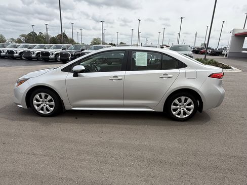 Certified 2025 Toyota Corolla LE FWD image 19