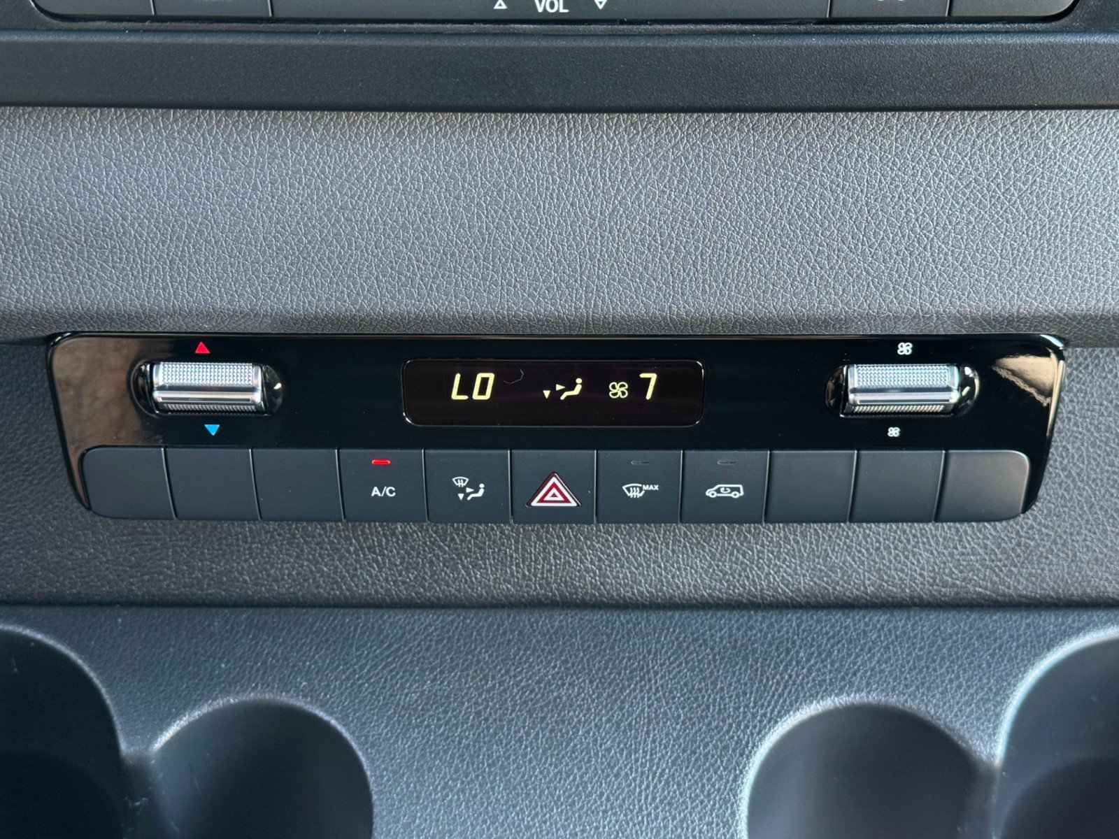 Used 2023 Mercedes-Benz Sprinter 2500 image 26