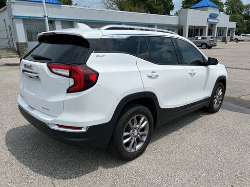 Used 2023 GMC Terrain SLT w/ Infotainment Package II AWD/4WD image 5