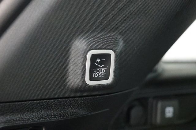 Used 2023 Jeep Grand Cherokee Altitude AWD/4WD image 35