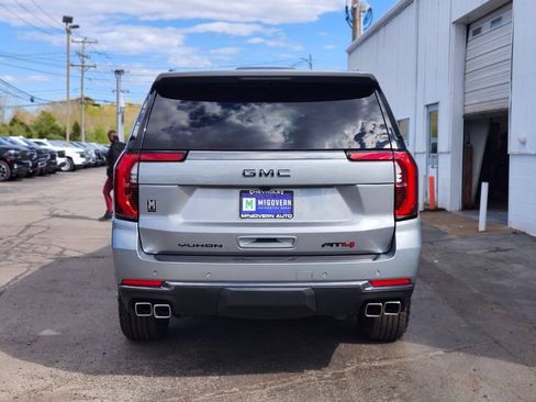 Used 2026 GMC Yukon XL AT4 AWD/4WD image 4