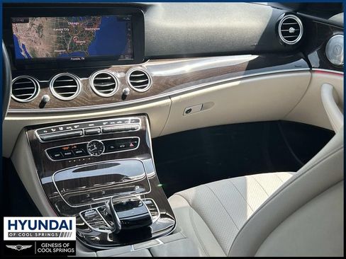 Used 2019 Mercedes-Benz E 300 image 23