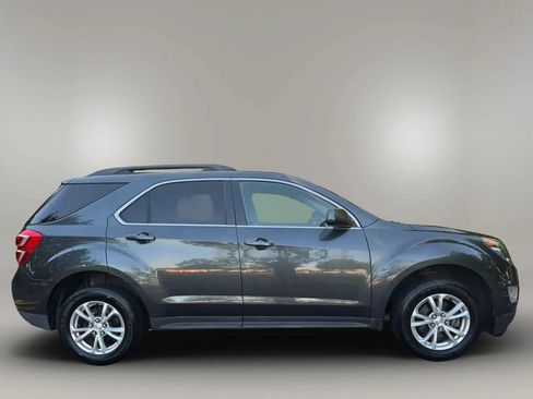 Used 2017 Chevrolet Equinox LT w/ Convenience Package FWD image 3