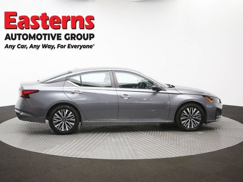 Used 2024 Nissan Altima 2.5 SV FWD image 44