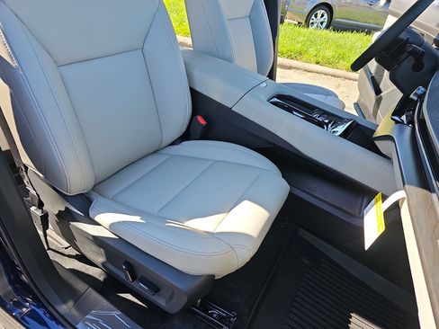 New 2025 Nissan Murano SV image 10