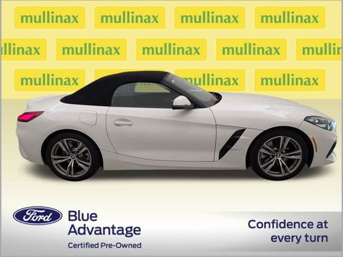 Used 2025 BMW Z4 sDrive30i image 2