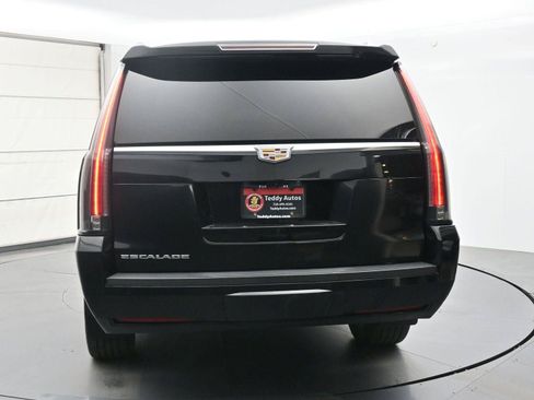 Used 2019 Cadillac Escalade ESV Luxury AWD/4WD image 23