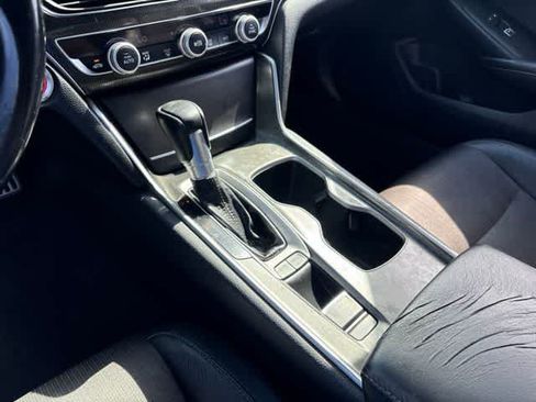 Used 2018 Honda Accord Sport image 16