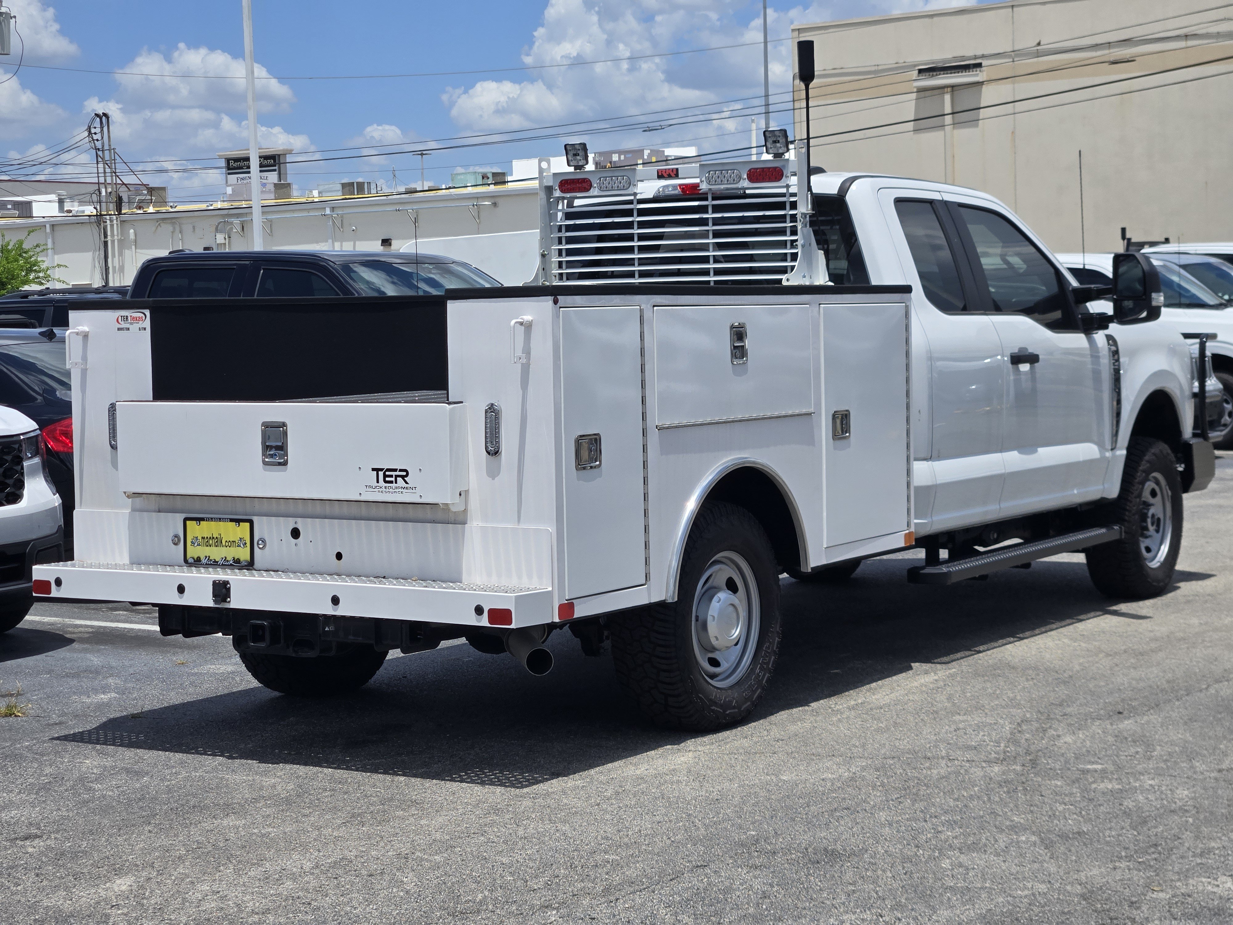 New 2025 Ford F250 XL w/ XL Driver Assist Package AWD/4WD image 4