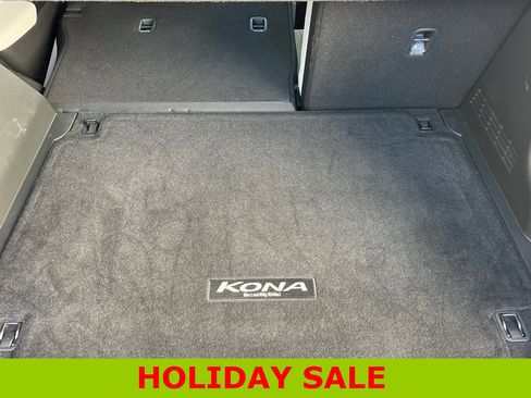 Used 2022 Hyundai Kona SEL w/ Convenience Package image 16