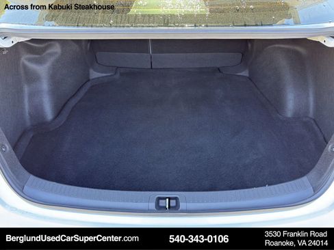 Used 2024 Toyota Corolla SE image 34