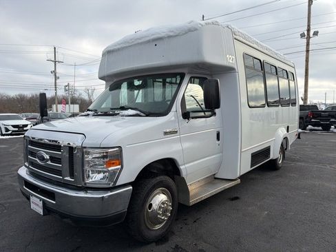 Used 2019 Ford E-350 and Econoline 350 Super Duty w/ Shuttle Bus Prep Package image 3