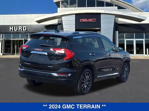 Used 2024 GMC Terrain Denali w/ Black Diamond Edition AWD/4WD image 4
