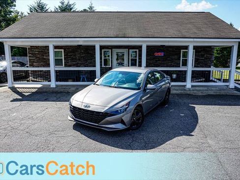 Used 2021 Hyundai Elantra SEL FWD image 2
