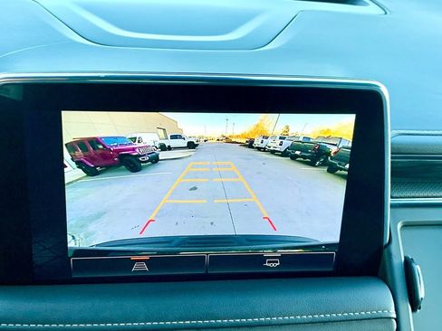 Used 2023 GMC Yukon SLT image 39