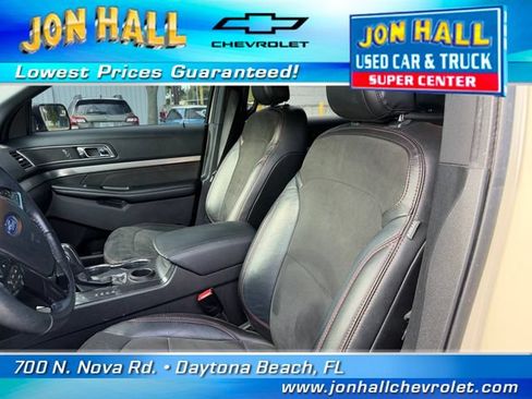 Used 2018 Ford Explorer XLT w/ Equipment Group 202A FWD image 16