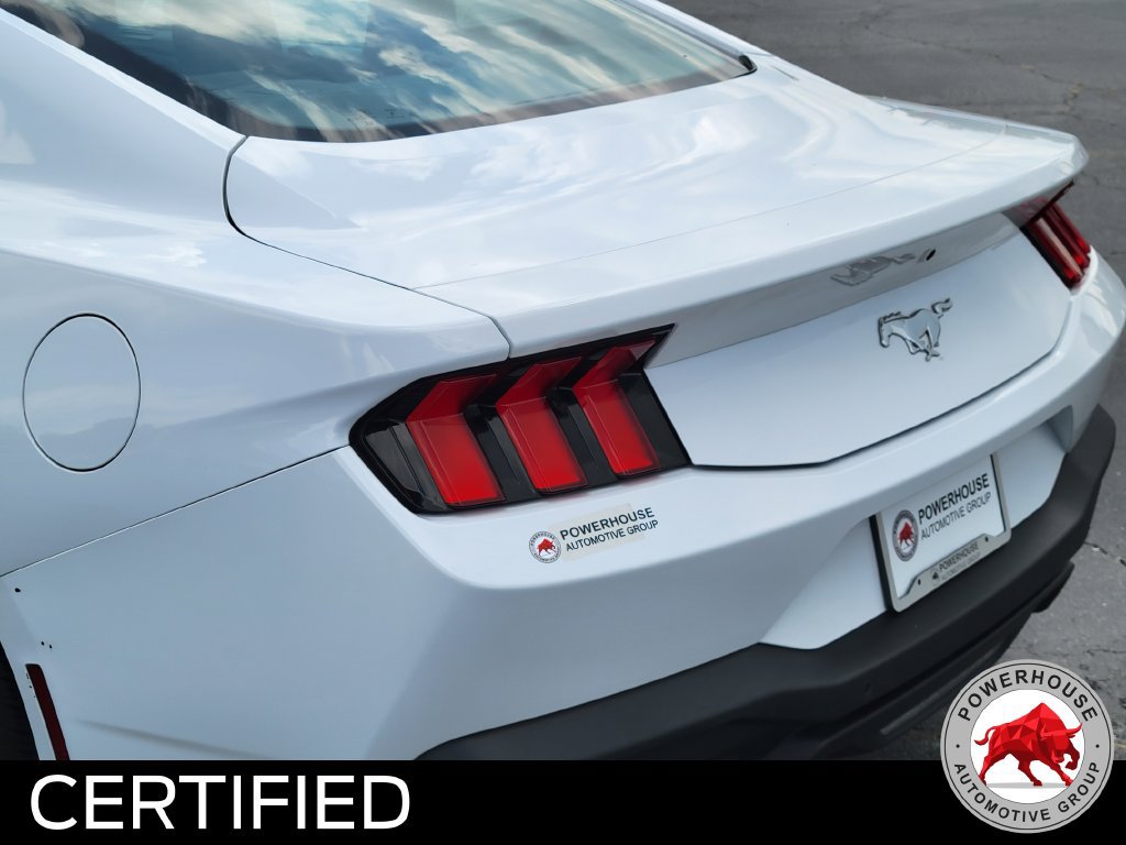 Used 2025 Ford Mustang Coupe RWD image 13