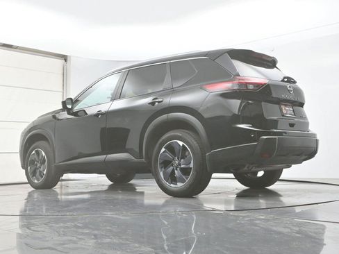 Certified 2024 Nissan Rogue SV w/ SV Premium Package AWD/4WD image 24