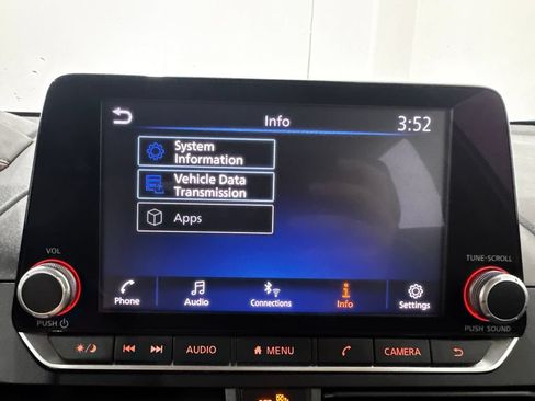 Used 2025 Nissan Altima 2.5 SR AWD/4WD image 39