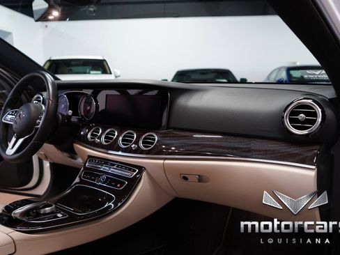 Used 2019 Mercedes-Benz E 450 4MATIC Sedan w/ Premium Package image 29