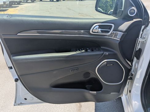Used 2018 Jeep Grand Cherokee SRT AWD/4WD image 15
