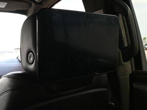 Used 2022 Cadillac Escalade ESV Sport Platinum w/ LPO, ONYX Package image 16