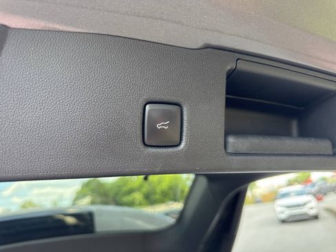 Used 2022 Ford Escape SEL w/ Technology Package FWD image 36