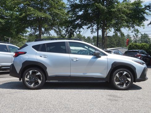 Used 2024 Subaru Crosstrek 2.5i Limited AWD/4WD image 4