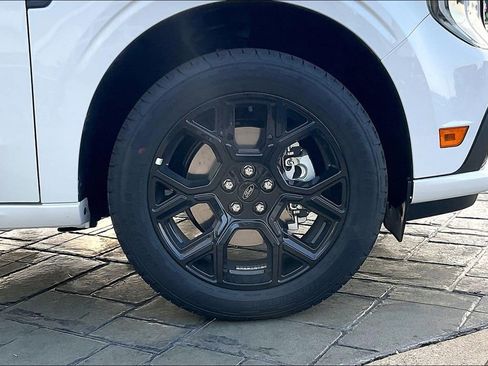 New 2025 Ford Maverick Lobo image 12