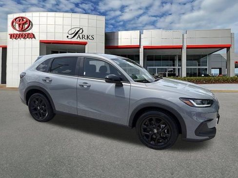Used 2025 Honda HR-V Sport image 1