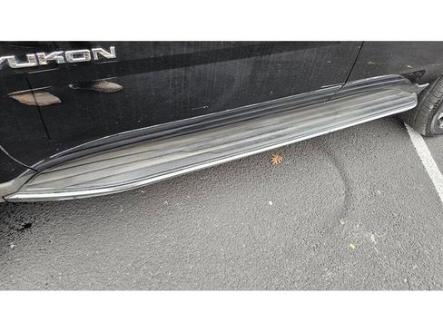 Used 2015 GMC Yukon SLT image 9