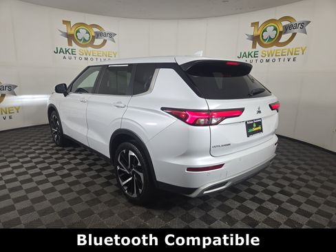 Used 2024 Mitsubishi Outlander AWD image 6