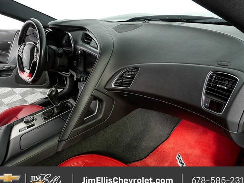 Used 2017 Chevrolet Corvette Stingray Coupe w/ 1LT image 19