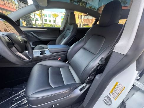 Used 2023 Tesla Model Y AWD image 11