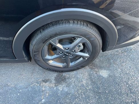 Used 2025 Kia K4 LXS image 29