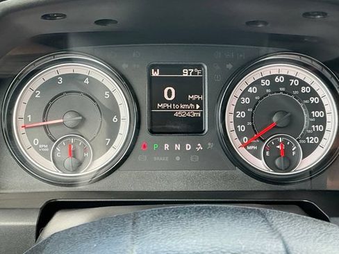 Used 2021 RAM 1500 Classic SLT AWD/4WD image 19