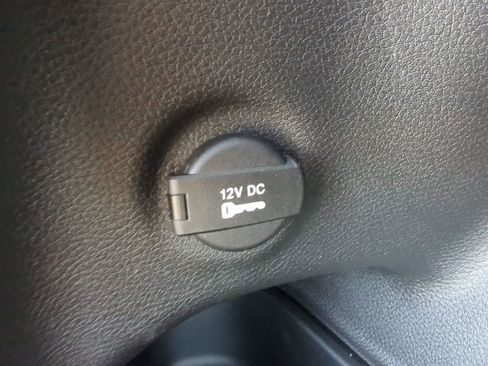 Used 2023 Jeep Compass Latitude w/ Sun and Sound Group AWD/4WD image 41