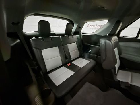 Used 2023 Ford Explorer XLT w/ Equipment Group 202A image 34
