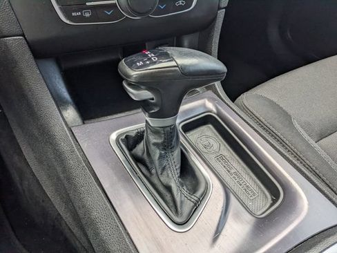 Used 2018 Dodge Charger SXT RWD image 26