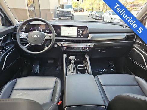 Used 2025 Kia Telluride S AWD/4WD image 14