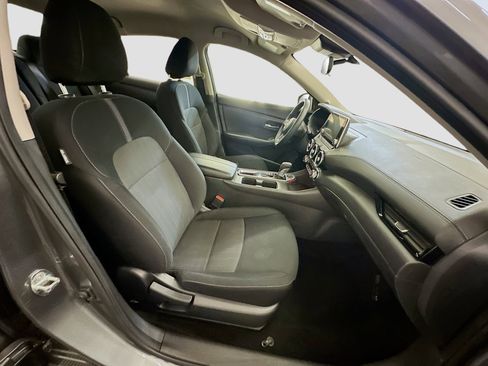 Used 2024 Nissan Sentra SV FWD image 31