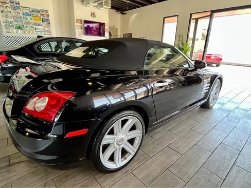 Used 2005 Chrysler Crossfire Limited RWD image 8