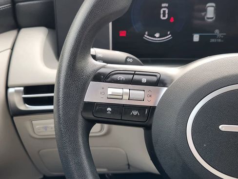 Used 2025 Hyundai Tucson SEL AWD/4WD image 28