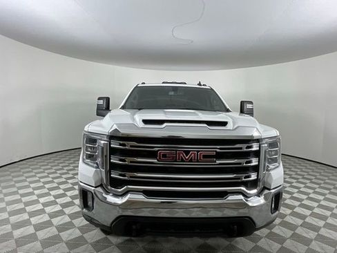 Used 2022 GMC Sierra 2500 SLE w/ SLE Value Package; AWD/4WD image 2