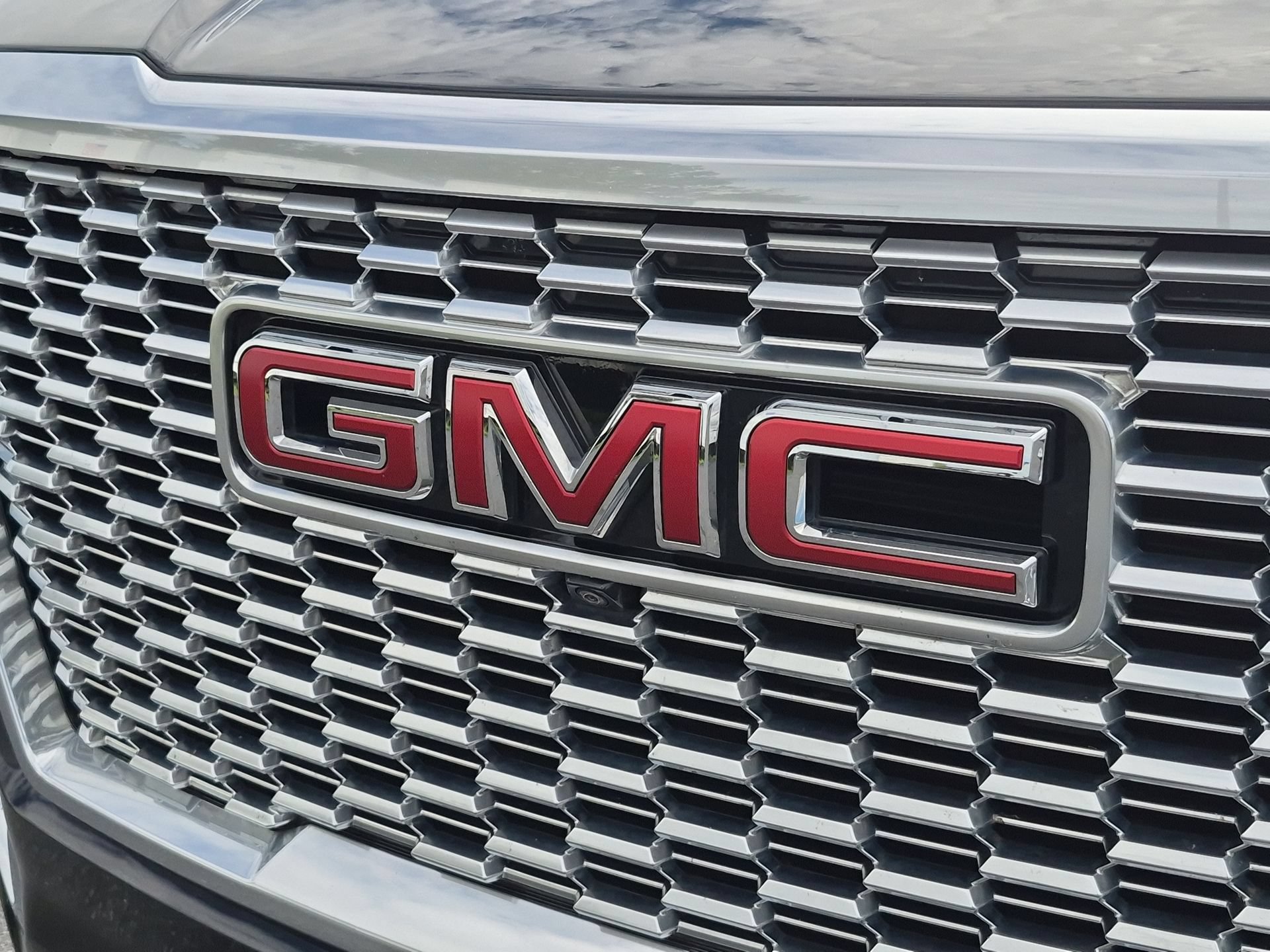 Certified 2023 GMC Yukon XL Denali w/ LPO, Floor Liner Package AWD/4WD image 32